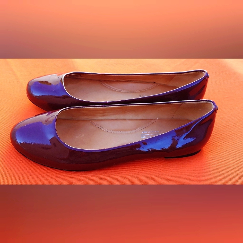 Gorgeous * Kenneth Cole Reaction Cranberry Flats